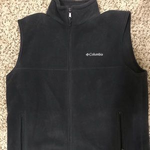 SOLD Columbia fleece vest